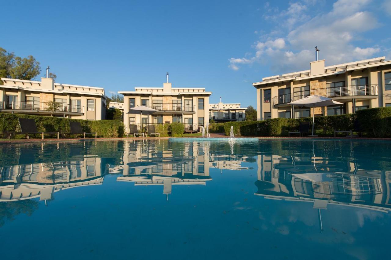 The Fairway Hotel, Spa & Golf Resort Randburg Extérieur photo