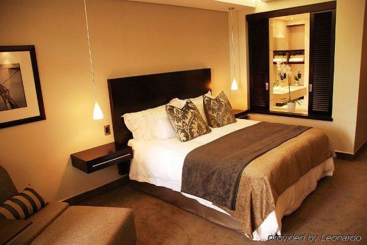 The Fairway Hotel, Spa & Golf Resort Randburg Extérieur photo