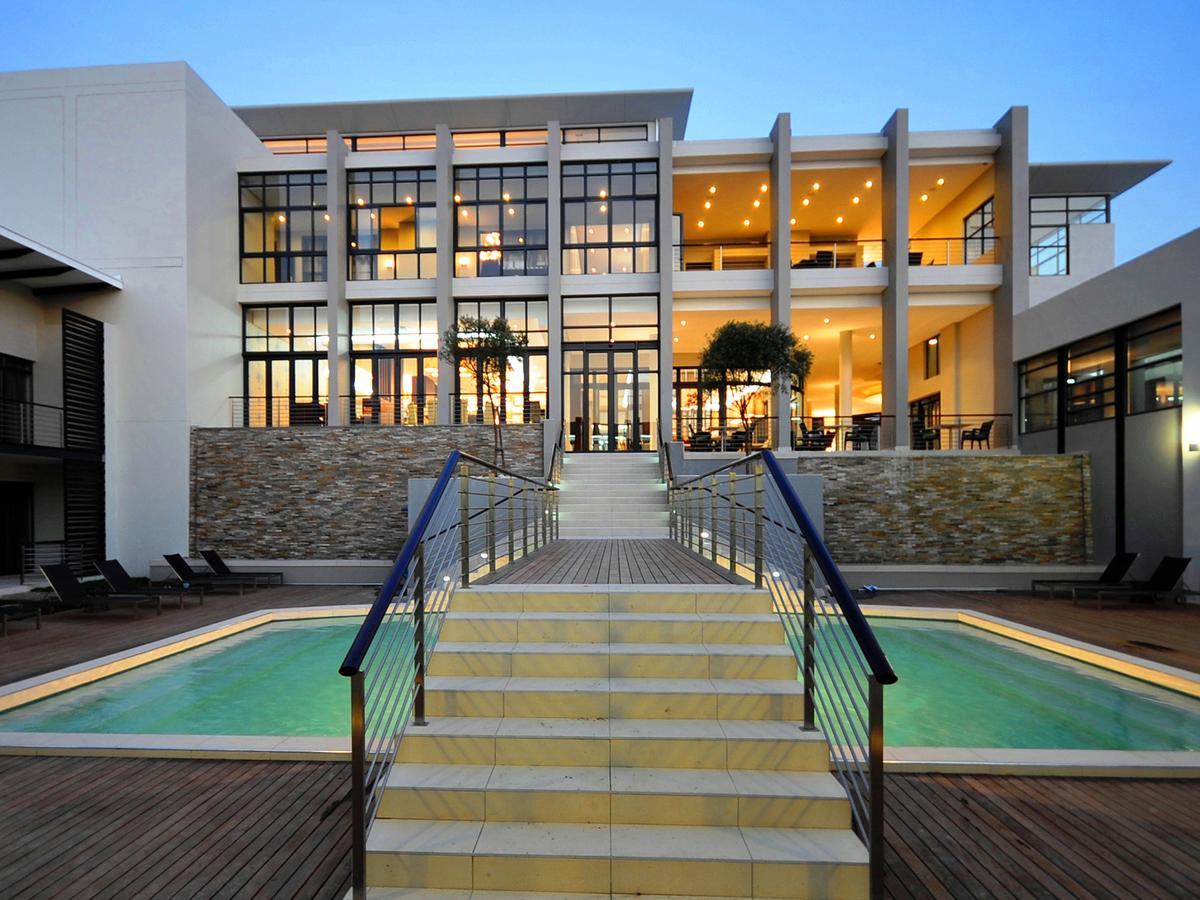 The Fairway Hotel, Spa & Golf Resort Randburg Extérieur photo