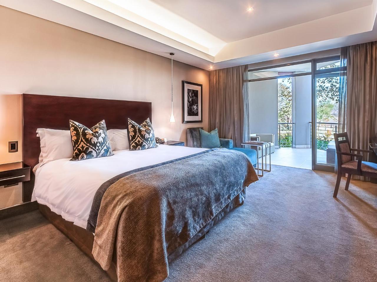 The Fairway Hotel, Spa & Golf Resort Randburg Extérieur photo