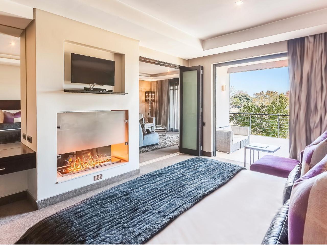 The Fairway Hotel, Spa & Golf Resort Randburg Extérieur photo