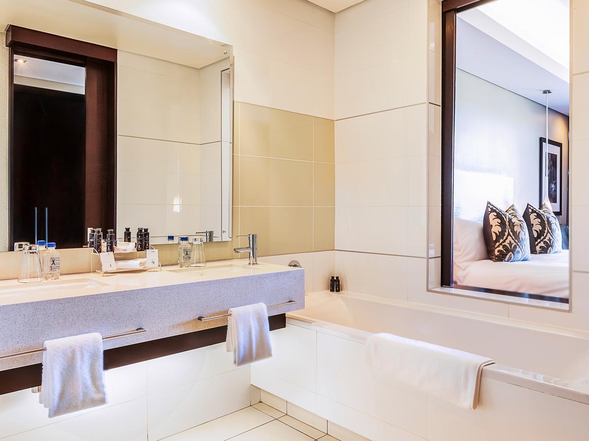 The Fairway Hotel, Spa & Golf Resort Randburg Extérieur photo