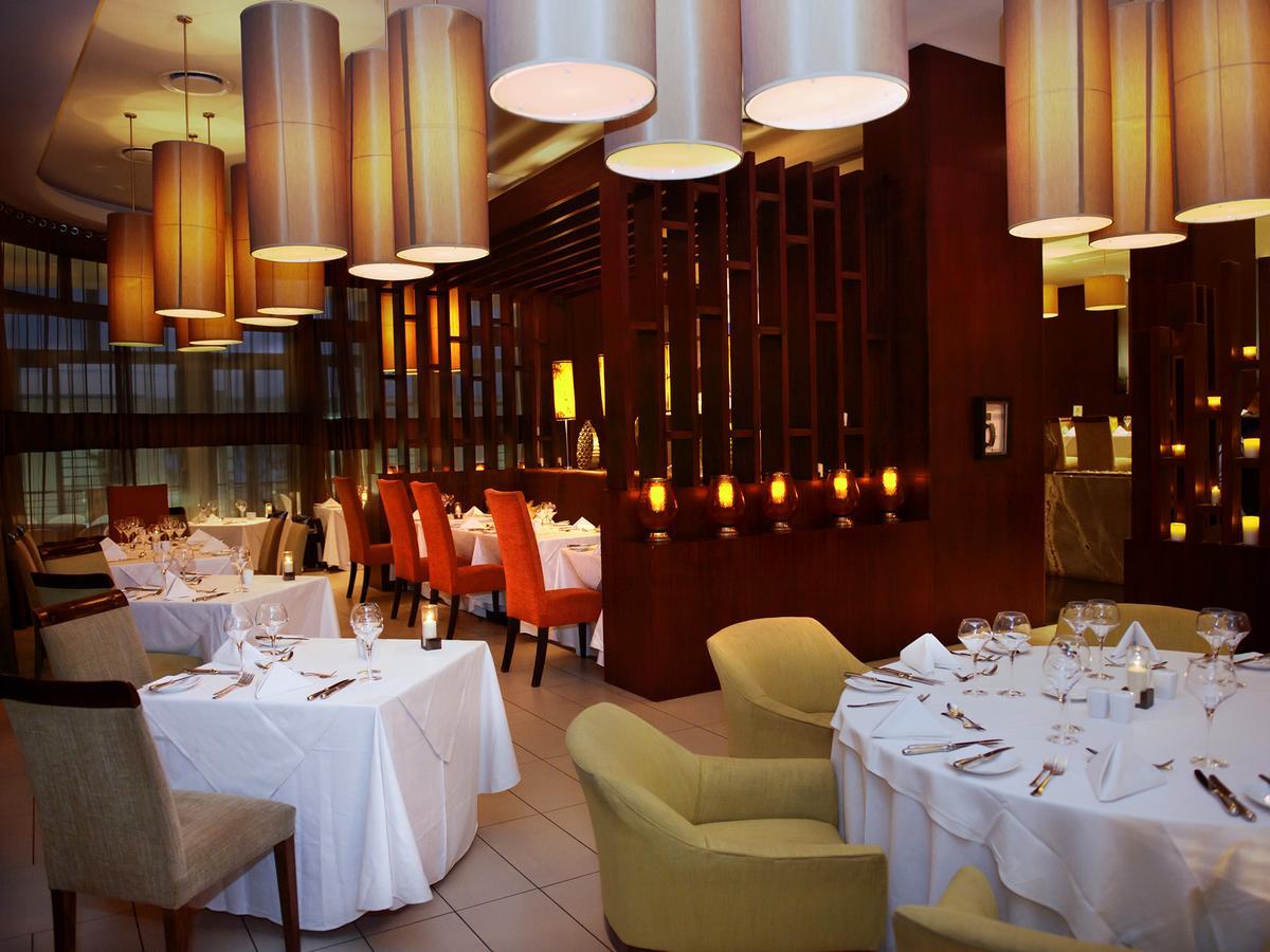 The Fairway Hotel, Spa & Golf Resort Randburg Extérieur photo
