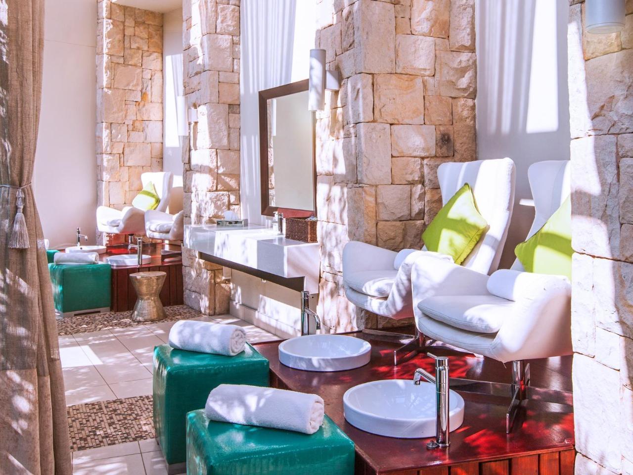 The Fairway Hotel, Spa & Golf Resort Randburg Extérieur photo