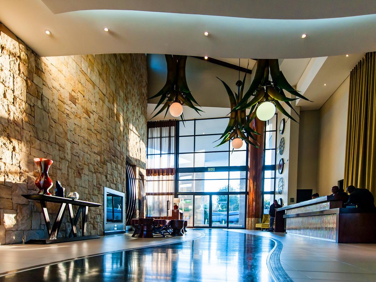 The Fairway Hotel, Spa & Golf Resort Randburg Extérieur photo
