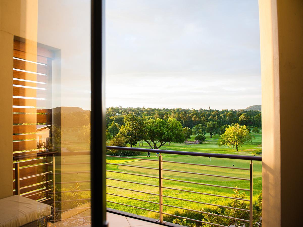 The Fairway Hotel, Spa & Golf Resort Randburg Extérieur photo
